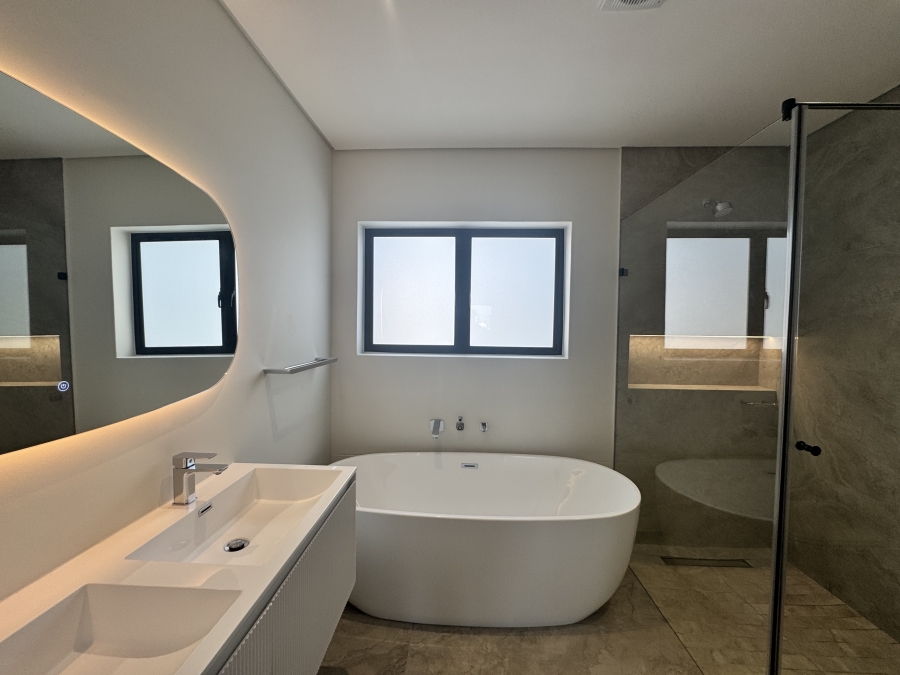 4 Bedroom Property for Sale in Sandown Western Cape